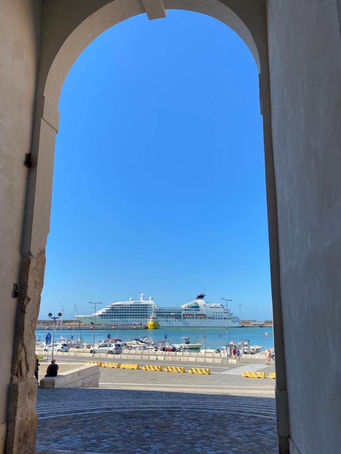 Casa Vacanza Tindara Apartment Civitavecchia Luaran gambar