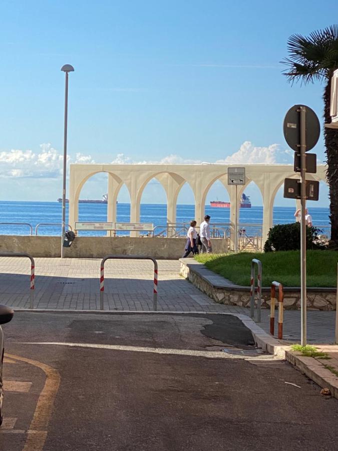 Casa Vacanza Tindara Apartment Civitavecchia Luaran gambar